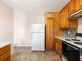 2412 Ocean Avenue 2, Venice CA 90291