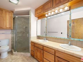 2412 Ocean Avenue 2, Venice CA 90291