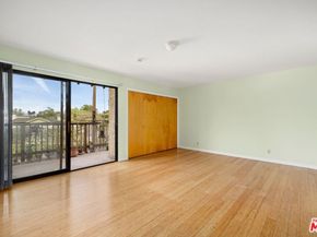 2412 Ocean Avenue 2, Venice CA 90291