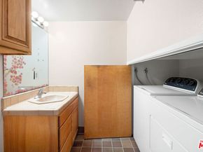 2412 Ocean Avenue 2, Venice CA 90291