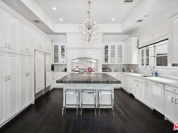 1600 Clear View Drive, Beverly Hills CA 90210
