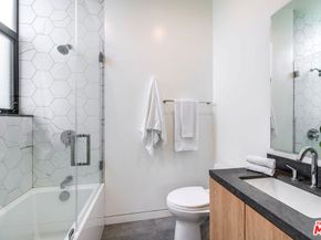 1620 Electric Avenue, Venice CA 90291