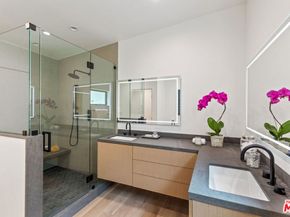 1620 Electric Avenue, Venice CA 90291