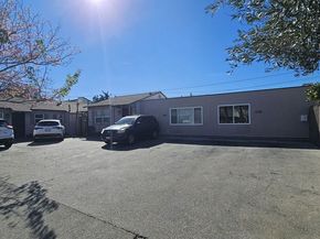 6141 Hazeltine Avenue, Van Nuys CA 91401