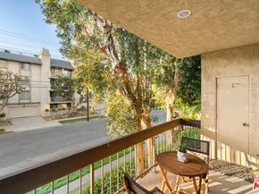 8180 Manitoba Street 102, Playa Del Rey CA 90293
