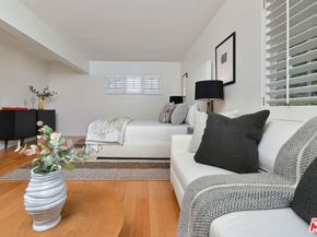 4170 Crisp Canyon Road, Sherman Oaks CA 91403