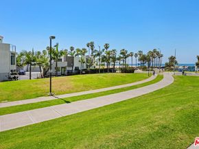 2960 Neilson Way 103, Santa Monica CA 90405