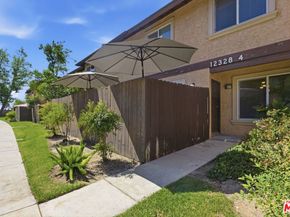 12328 Runnymede Street 4, North Hollywood CA 91605