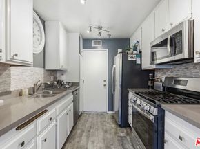 12328 Runnymede Street 4, North Hollywood CA 91605