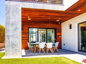 2345 27th Street, Santa Monica CA 90405