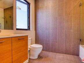 2345 27th Street, Santa Monica CA 90405