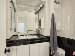 943 Venango Avenue, Los Angeles CA 90029