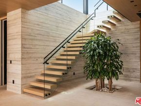 6889 Dume Drive, Malibu CA 90265