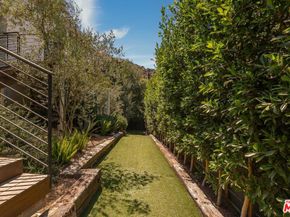 2785 Laurel Canyon Place, Los Angeles CA 90046