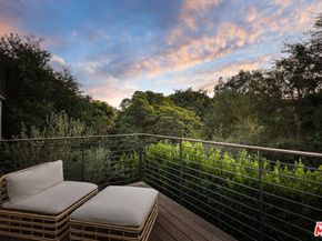 2785 Laurel Canyon Place, Los Angeles CA 90046