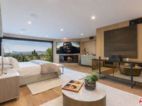 3914 Fredonia Drive, Los Angeles CA 90068