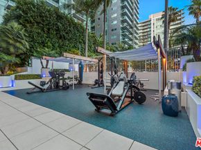 13700 Marina Pointe Drive 421, Marina Del Rey CA 90292