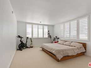 2385 Roscomare Road E17, Los Angeles CA 90077