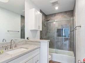 2385 Roscomare Road E17, Los Angeles CA 90077