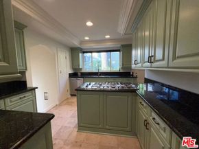 208 S Westmoreland Avenue, Los Angeles CA 90004