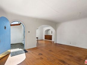 704 17th Street, Santa Monica CA 90402