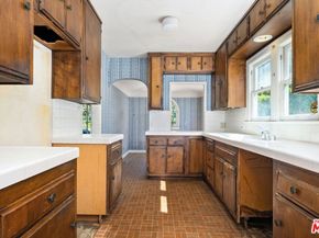 704 17th Street, Santa Monica CA 90402