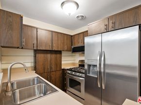 6605 Green Valley Circle 109, Culver City CA 90230
