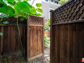6605 Green Valley Circle 109, Culver City CA 90230