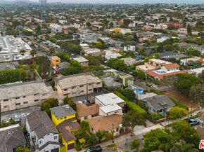 802 Ozone Street, Santa Monica CA 90405