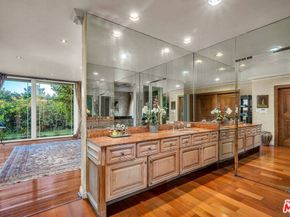 10810 Via  Verona Street, Los Angeles CA 90077