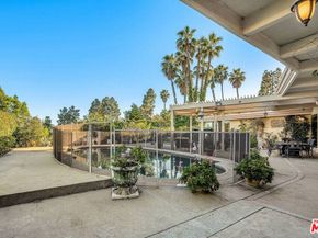 10810 Via  Verona Street, Los Angeles CA 90077