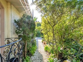 10810 Via  Verona Street, Los Angeles CA 90077