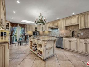 10810 Via  Verona Street, Los Angeles CA 90077