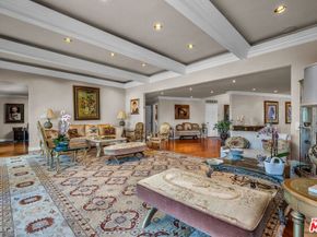 10810 Via  Verona Street, Los Angeles CA 90077