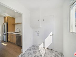 8061 Hesperia Avenue, Reseda CA 91335