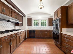 1150 Stone Canyon Road, Los Angeles CA 90077