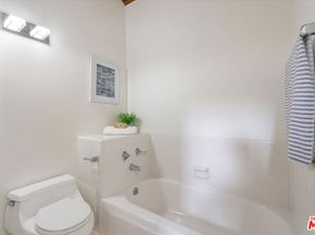 806 Washington Avenue, Santa Monica CA 90403