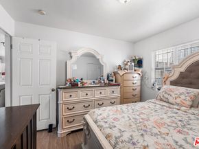 602 W 40th Place, Los Angeles CA 90037