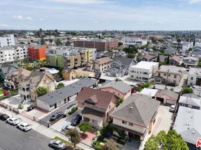 602 W 40th Place, Los Angeles CA 90037