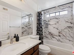 18424 Keswick Street 12, Reseda CA 91335