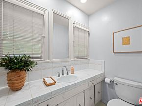 637 N Detroit Street, Los Angeles CA 90036