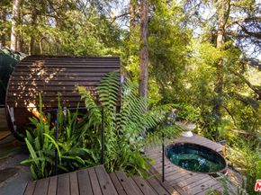 664 Elkins Road, Los Angeles CA 90049