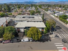 7601 Whitsett Avenue, North Hollywood CA 91605
