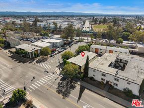 7601 Whitsett Avenue, North Hollywood CA 91605