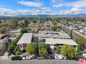 7601 Whitsett Avenue, North Hollywood CA 91605