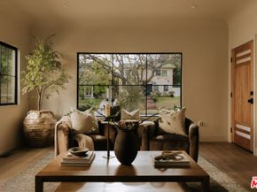 580 N Beachwood Drive, Los Angeles CA 90004