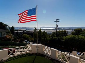 1300 W Walnut Ave, San Diego CA 92103