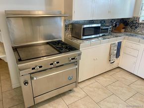 1300 W Walnut Ave, San Diego CA 92103