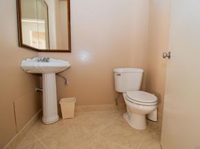 1300 W Walnut Ave, San Diego CA 92103
