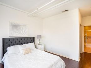 7514 Girard Ave 22, La Jolla CA 92037